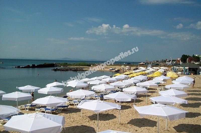 Beachfront furnished studio for sale in the town of Nessebar Beachfront furnished studio for sale in the town of Nessebar
