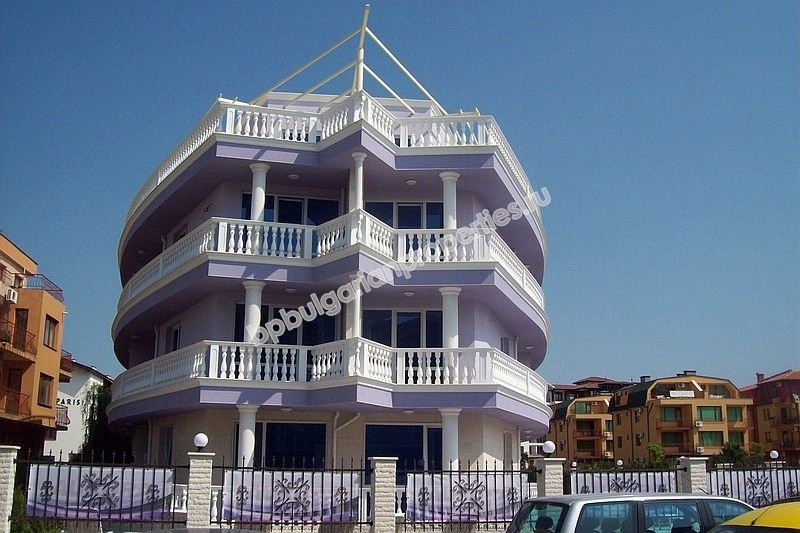Beachfront furnished studio for sale in the town of Nessebar Beachfront furnished studio for sale in the town of Nessebar