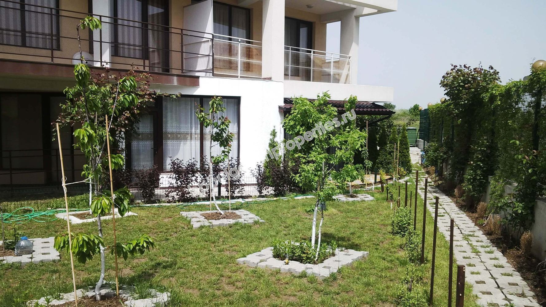 Furnished studio for sale in a new complex close to the sea in the resort Ravda Furnished studio for sale in a new complex close to the sea in the resort Ravda