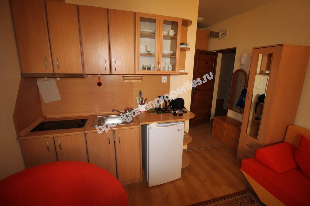 Furnished studio close to the beach for sale in the resort Sunny Beach Furnished studio close to the beach for sale in the resort Sunny Beach