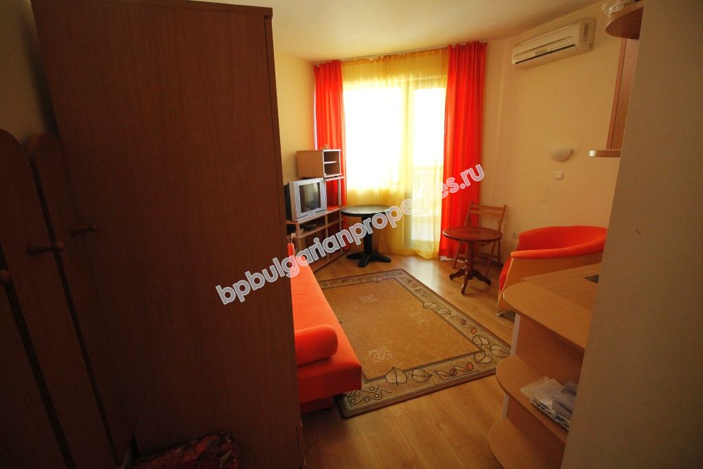 Furnished studio close to the beach for sale in the resort Sunny Beach Furnished studio close to the beach for sale in the resort Sunny Beach