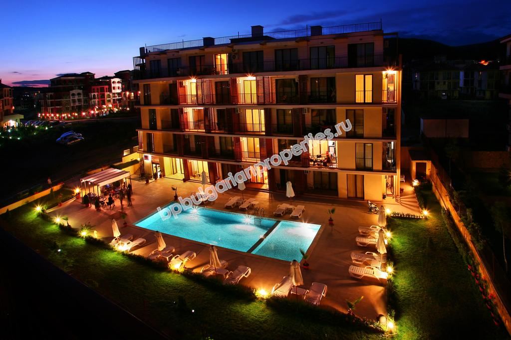 Furnished studio close to the beach for sale in the resort Sveti Vlas Furnished studio close to the beach for sale in the resort Sveti Vlas