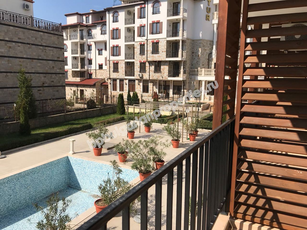 Furnished studio close to the beach for sale in the resort Sveti Vlas Furnished studio close to the beach for sale in the resort Sveti Vlas