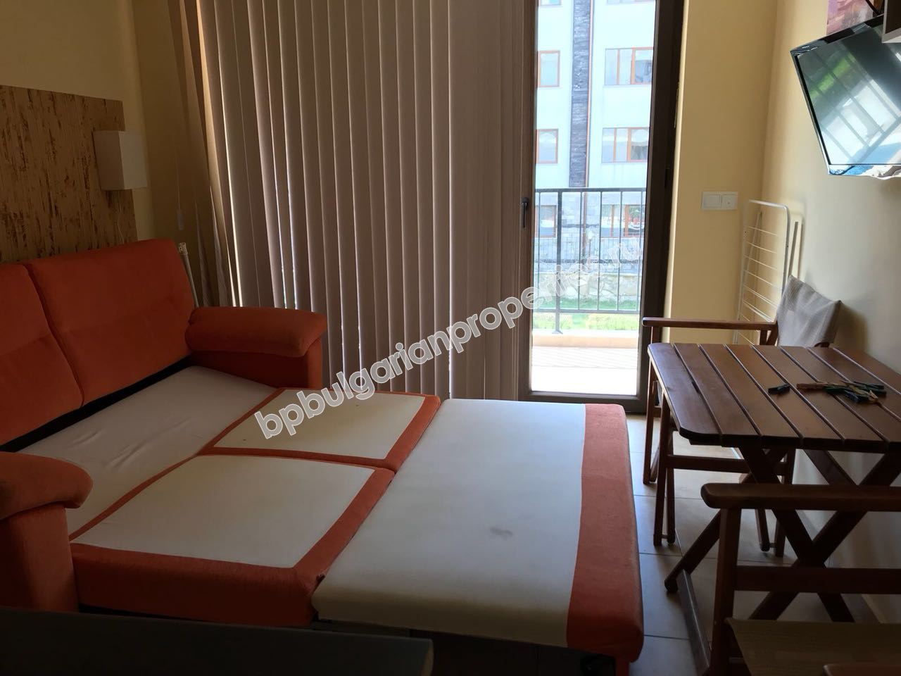 Furnished studio close to the beach for sale in the resort Sveti Vlas Furnished studio close to the beach for sale in the resort Sveti Vlas