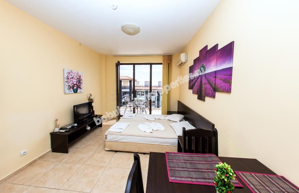 Furnished studio close to the beach for sale in the resort Sveti Vlas Furnished studio close to the beach for sale in the resort Sveti Vlas