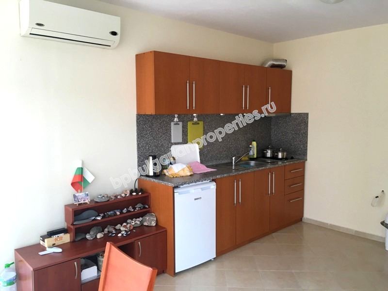 One-bedroom apartment close to the beach for sale in the resort Svet Vlas One-bedroom apartment close to the beach for sale in the resort Svet Vlas