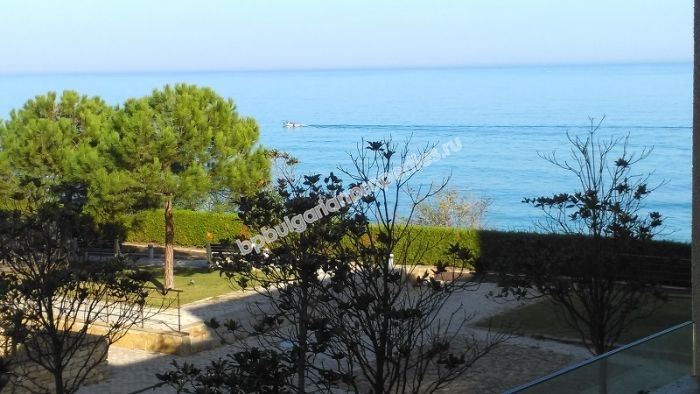 Property for investment. Bargain apartment with sea views in a luxury complex on the first line in Obzor Property for investment. Bargain apartment with sea views in a luxury complex on the first line in Obzor