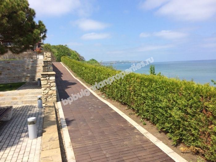 Property for investment. Bargain apartment with sea views in a luxury complex on the first line in Obzor Property for investment. Bargain apartment with sea views in a luxury complex on the first line in Obzor
