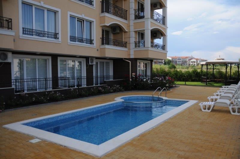 Studio on complex with pool close to the beach in Ravda Studio on complex with pool close to the beach in Ravda