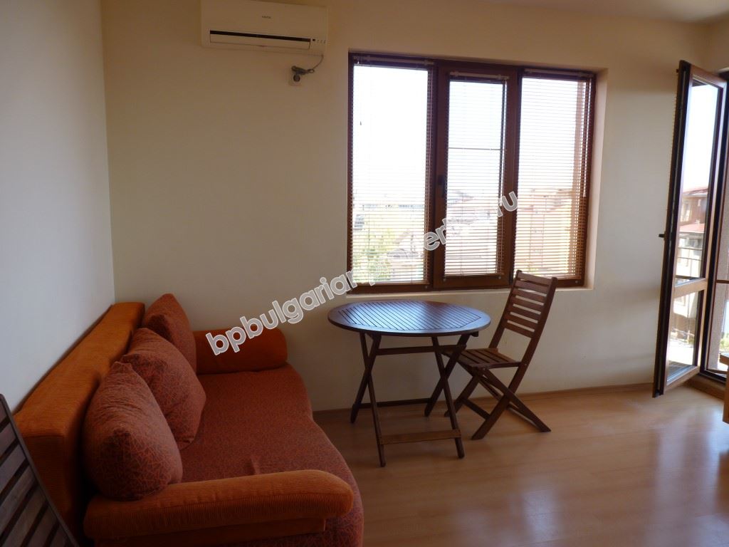 Profitable one-bedroom apartment close to the sea for permanent residence and investment Profitable one-bedroom apartment close to the sea for permanent residence and investment