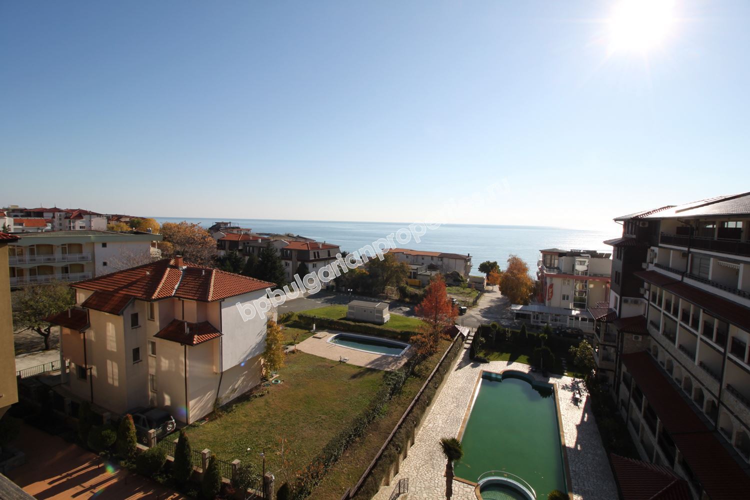 Three-room luxury apartment with direct sea view Three-room luxury apartment with direct sea view