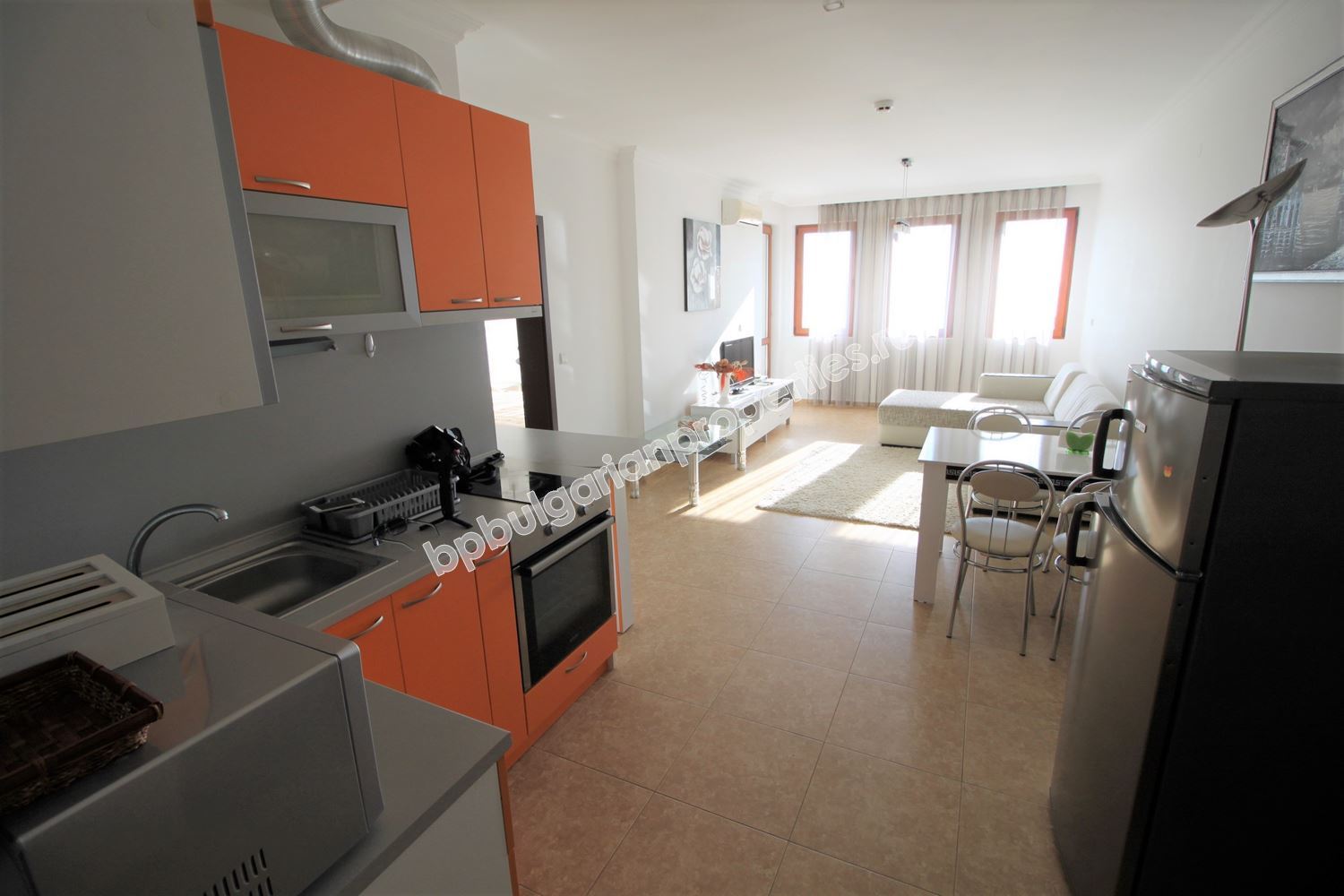 Three-room luxury apartment with direct sea view Three-room luxury apartment with direct sea view