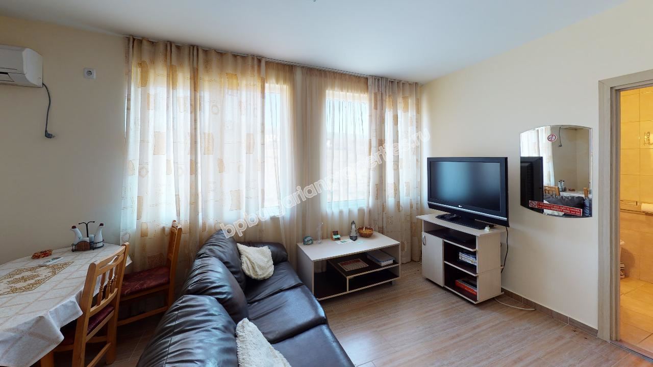 Inexpensive one-bedroom apartment in a gated complex close to the sea Inexpensive one-bedroom apartment in a gated complex close to the sea