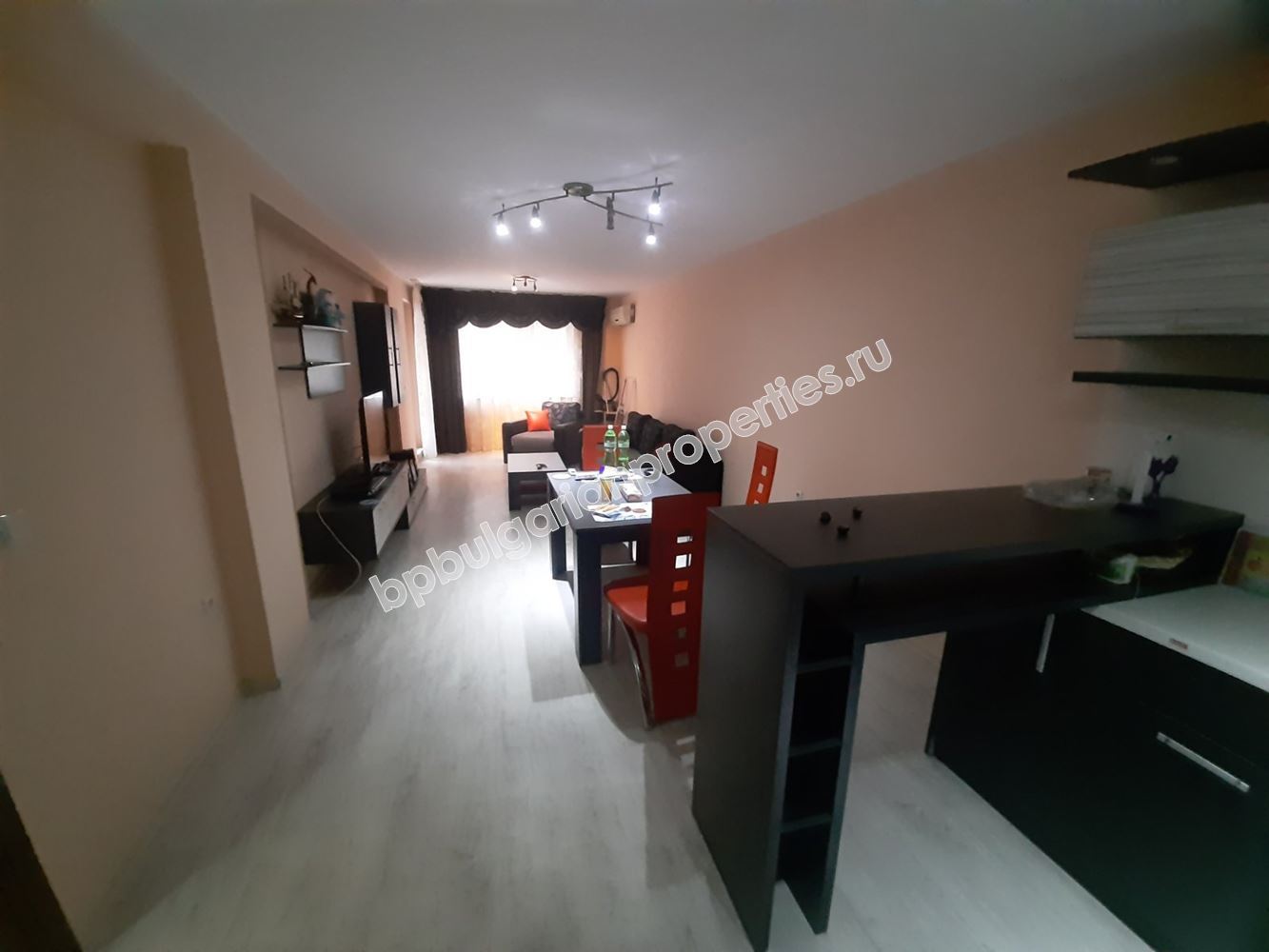 For permanent residence in the center of Pomorie. Furnished apartment 100 meters from the sea For permanent residence in the center of Pomorie. Furnished apartment 100 meters from the sea
