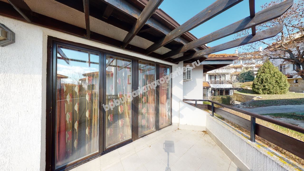 Detached house for a large family in a gated complex close to the sea Detached house for a large family in a gated complex close to the sea