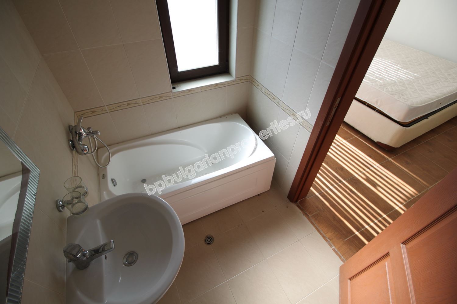 Two-storey townhouse in a gated complex close to the sea Two-storey townhouse in a gated complex close to the sea