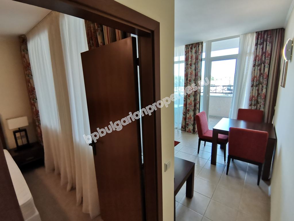 Apartment for investment in a luxury complex on the first line in Pomorie Apartment for investment in a luxury complex on the first line in Pomorie