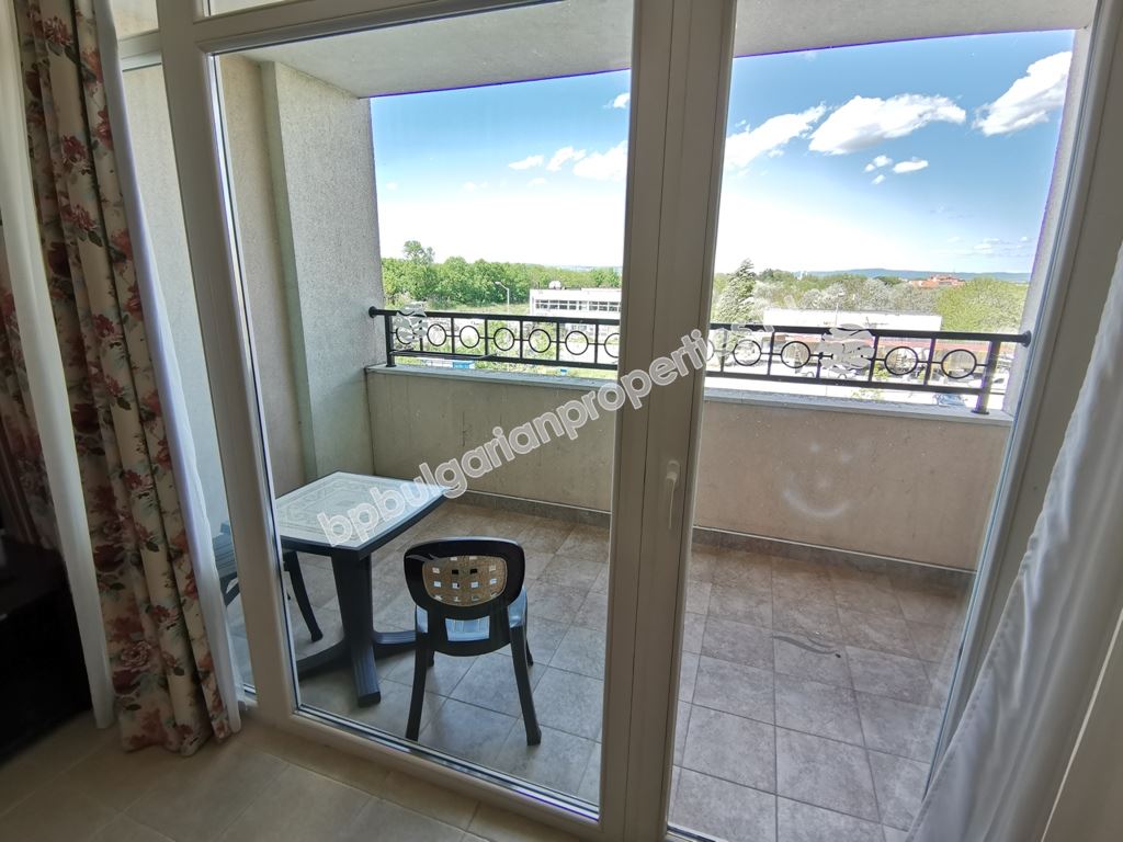 Apartment for investment in a luxury complex on the first line in Pomorie Apartment for investment in a luxury complex on the first line in Pomorie
