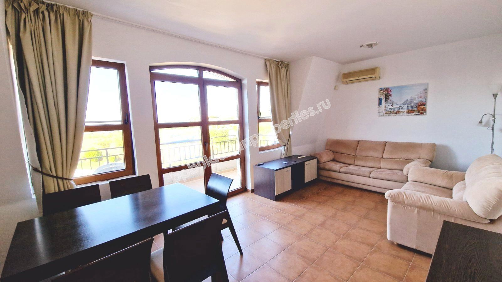 Spacious furnished apartment at the foot of the mountains, close to the sea Spacious furnished apartment at the foot of the mountains, close to the sea