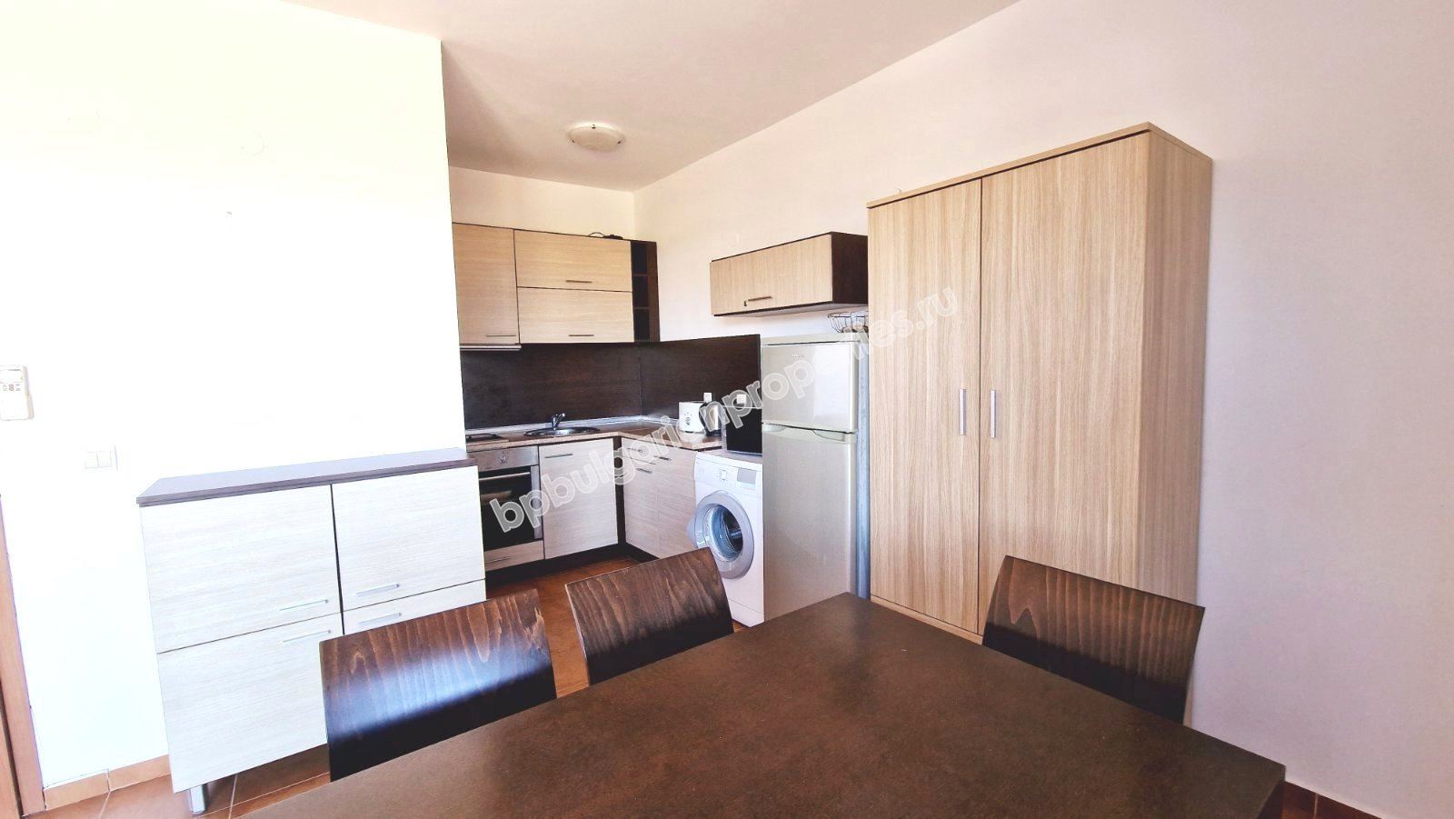 Spacious furnished apartment at the foot of the mountains, close to the sea Spacious furnished apartment at the foot of the mountains, close to the sea