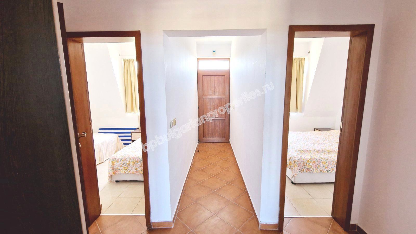 Spacious furnished apartment at the foot of the mountains, close to the sea Spacious furnished apartment at the foot of the mountains, close to the sea