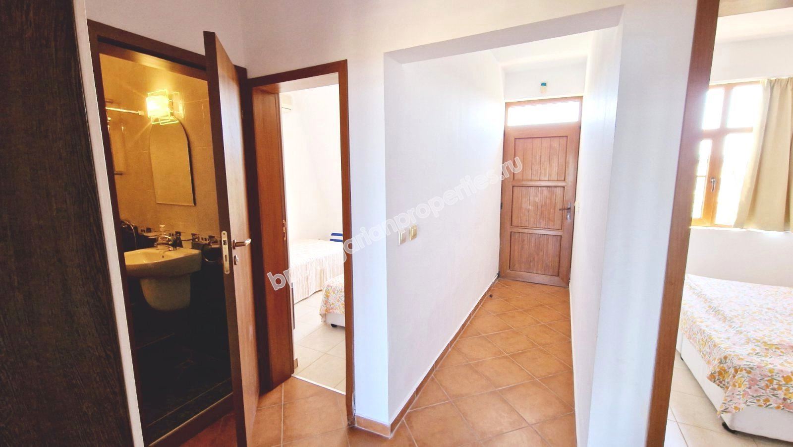 Spacious furnished apartment at the foot of the mountains, close to the sea Spacious furnished apartment at the foot of the mountains, close to the sea