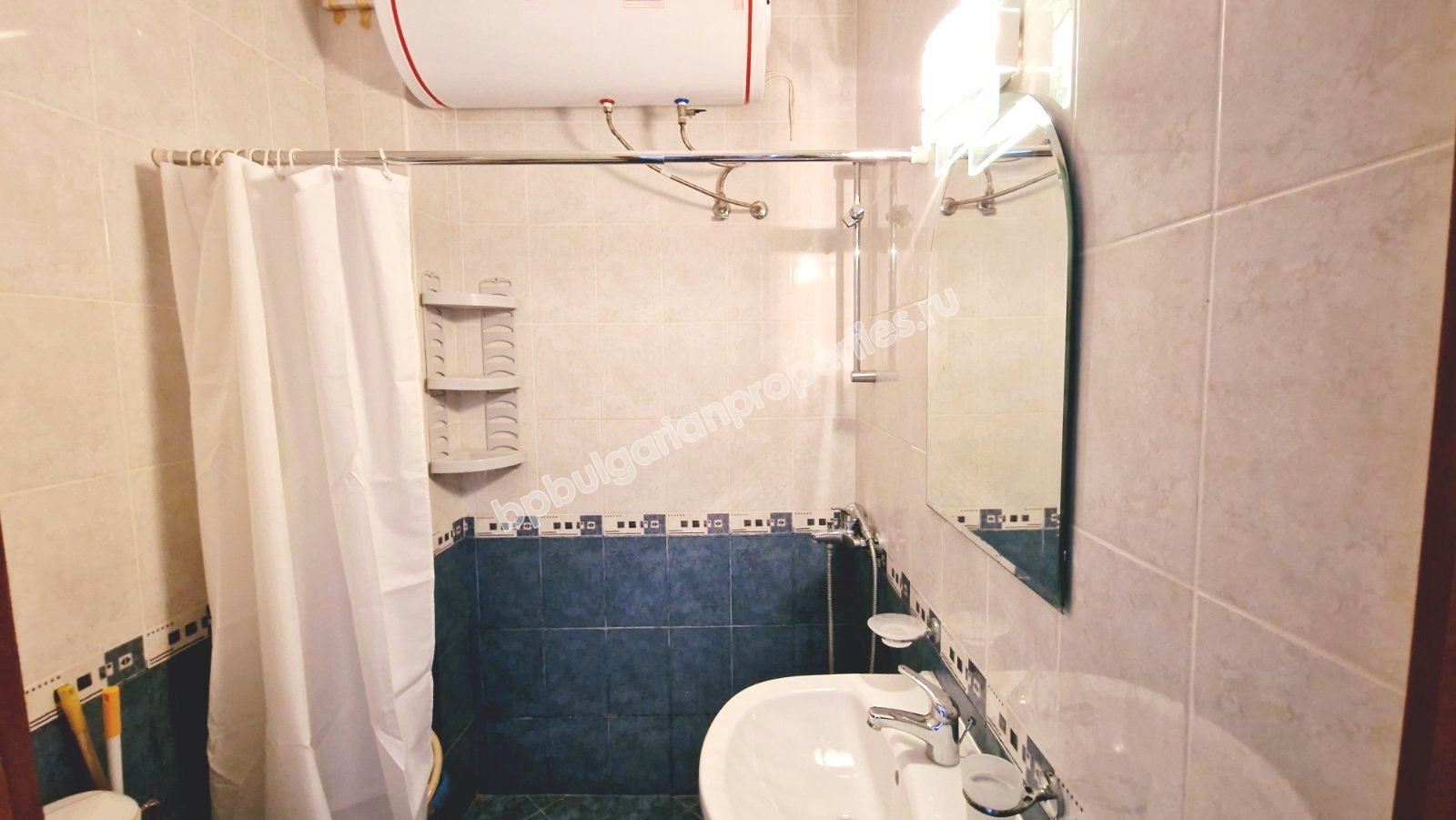 Spacious furnished apartment at the foot of the mountains, close to the sea Spacious furnished apartment at the foot of the mountains, close to the sea