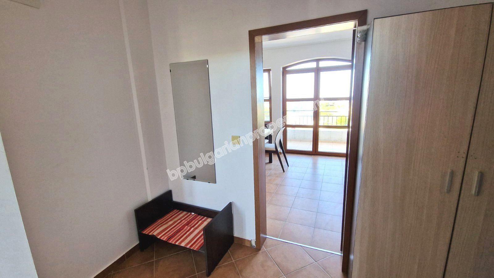 Spacious furnished apartment at the foot of the mountains, close to the sea Spacious furnished apartment at the foot of the mountains, close to the sea