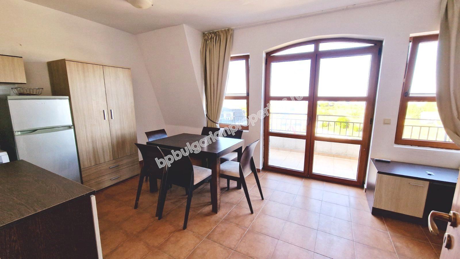 Spacious furnished apartment at the foot of the mountains, close to the sea Spacious furnished apartment at the foot of the mountains, close to the sea