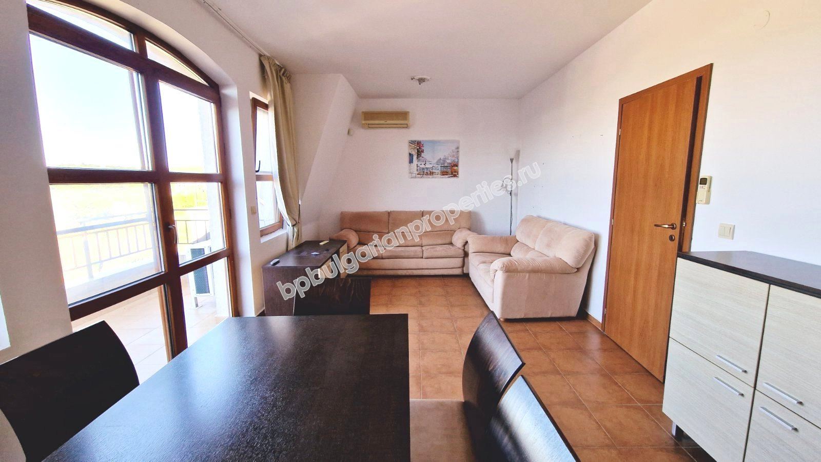 Spacious furnished apartment at the foot of the mountains, close to the sea Spacious furnished apartment at the foot of the mountains, close to the sea