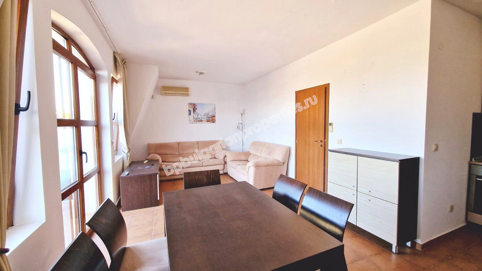 Spacious furnished apartment at the foot of the mountains, close to the sea Spacious furnished apartment at the foot of the mountains, close to the sea