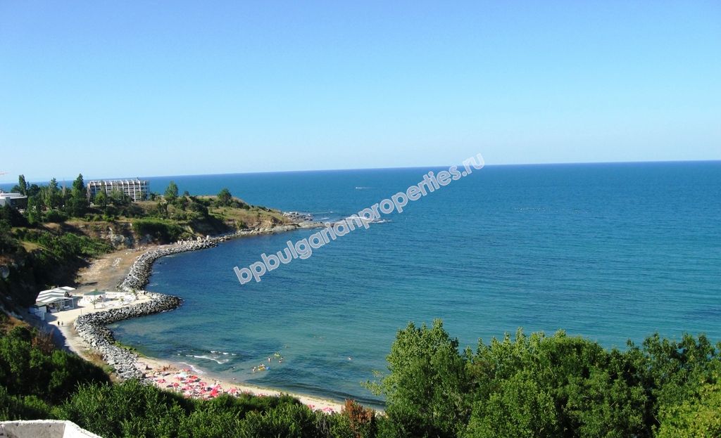 Luxury furnished three-roomed apartment for sale first line to the sea in Tsarevo Luxury furnished three-roomed apartment for sale first line to the sea in Tsarevo