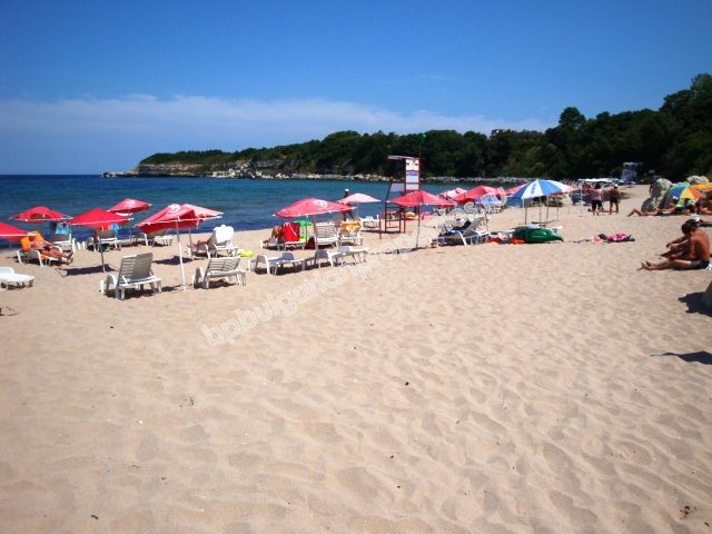Luxury furnished three-roomed apartment for sale first line to the sea in Tsarevo Luxury furnished three-roomed apartment for sale first line to the sea in Tsarevo