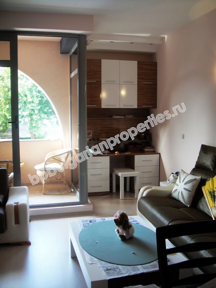 Luxury furnished three-roomed apartment for sale first line to the sea in Tsarevo Luxury furnished three-roomed apartment for sale first line to the sea in Tsarevo