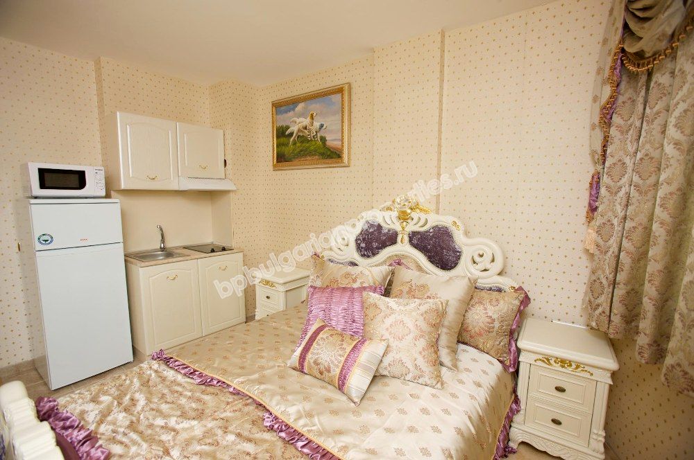 Luxury apartments for sale at the beach in Elenite summer resort