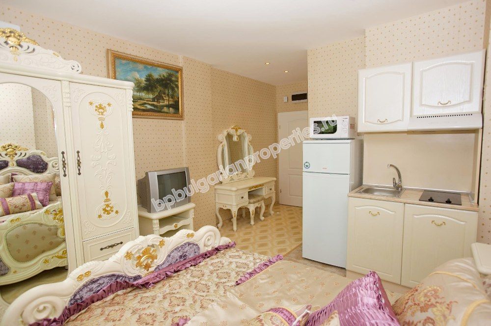 Luxury apartments for sale at the beach in Elenite summer resort