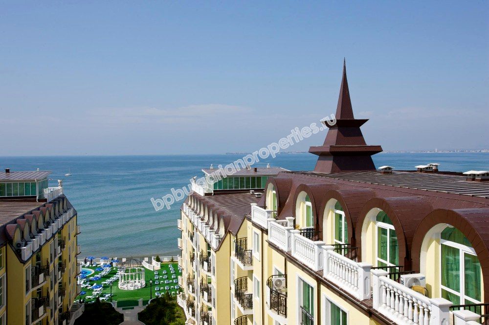 Luxury apartments for sale at the beach in Elenite summer resort