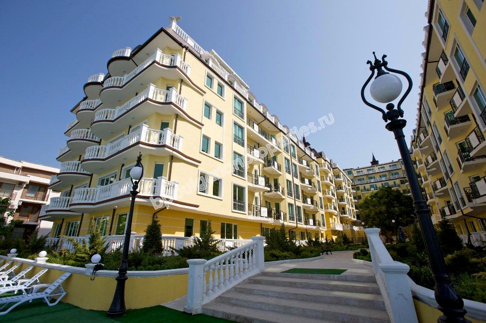 Luxury apartments for sale at the beach in Elenite summer resort