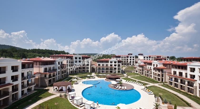 Luxury apartments at the sea for sale in a new complex near the resort Sozopol Luxury apartments at the sea for sale in a new complex near the resort Sozopol