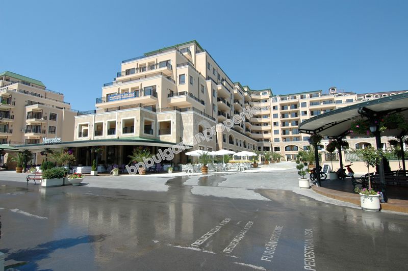 Luxury beachfront apartments for sale in Golden Sands resort Luxury beachfront apartments for sale in Golden Sands resort