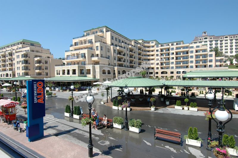 Luxury beachfront apartments for sale in Golden Sands resort Luxury beachfront apartments for sale in Golden Sands resort