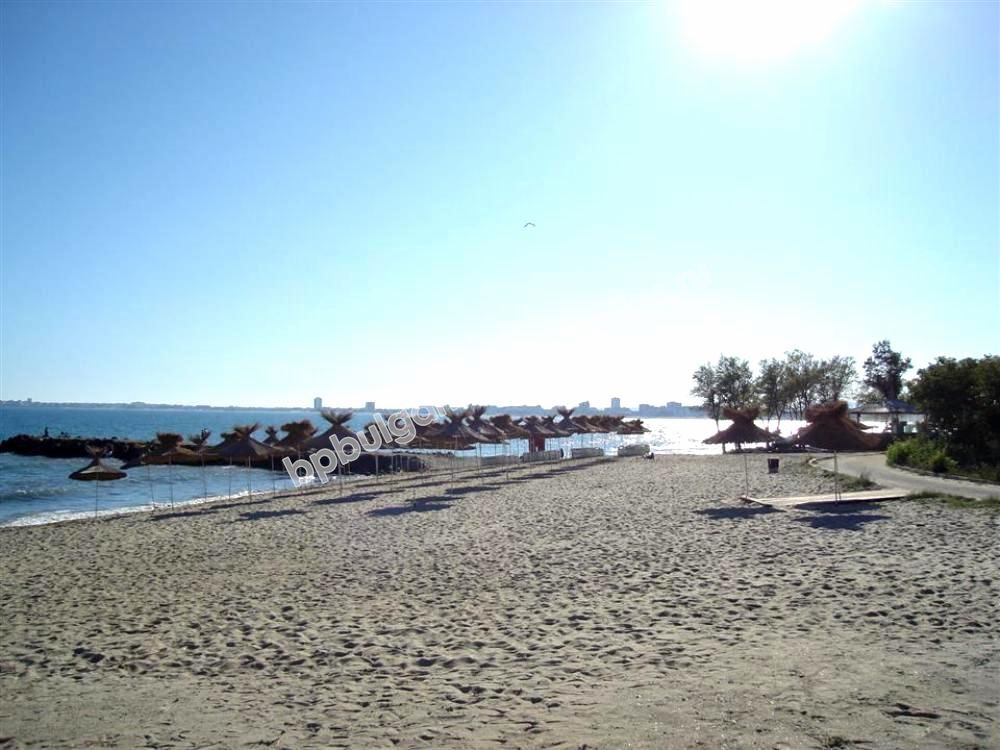 Luxury two-bedroom apartment close to the beach for sale in the resort Sveti Vlas Luxury two-bedroom apartment close to the beach for sale in the resort Sveti Vlas