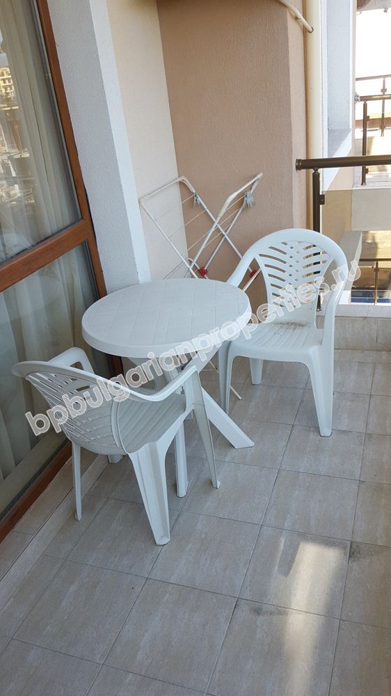 One-bedroom apartment for rent in the complex 