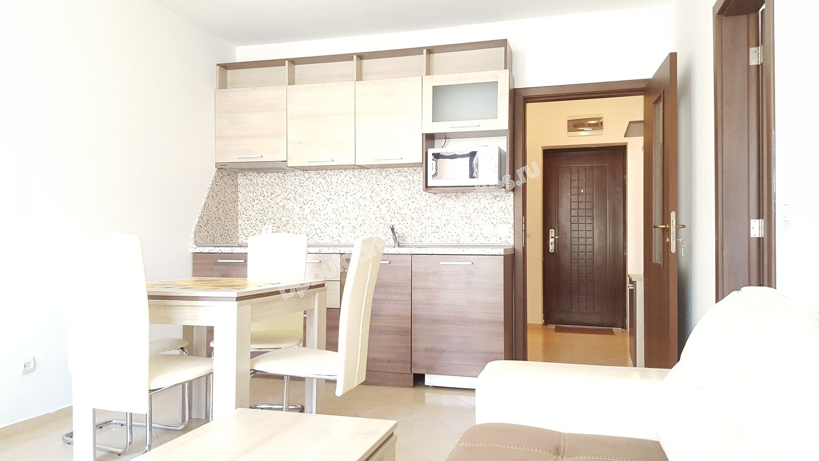 One-bedroom apartment for rent in the complex 