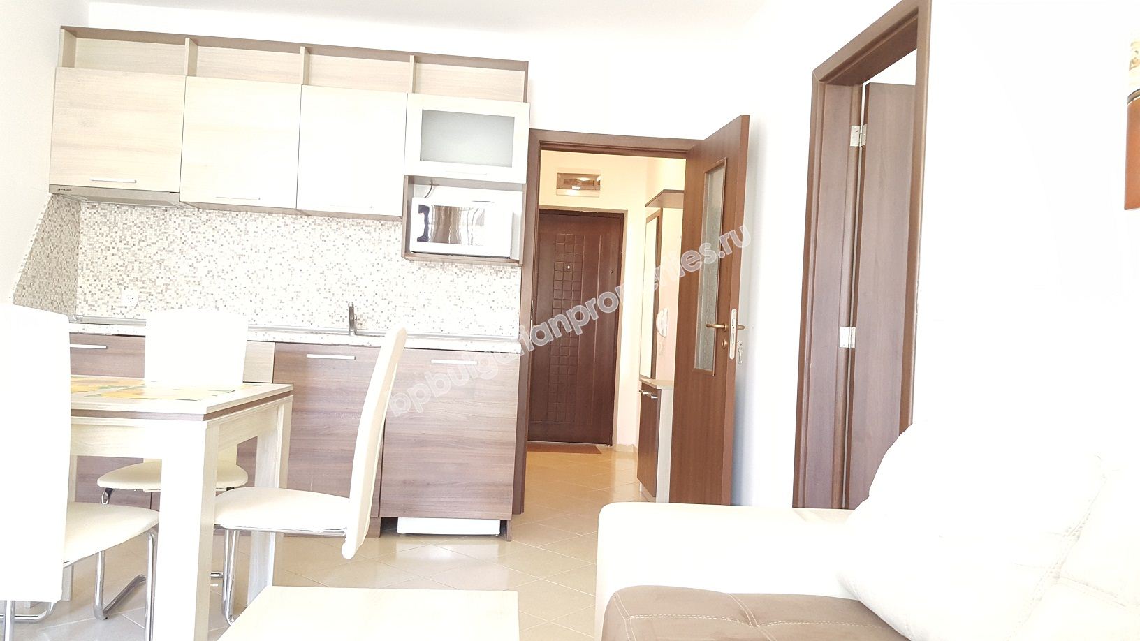One-bedroom apartment for rent in the complex 