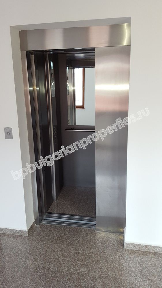 One-bedroom apartment for rent in the complex 