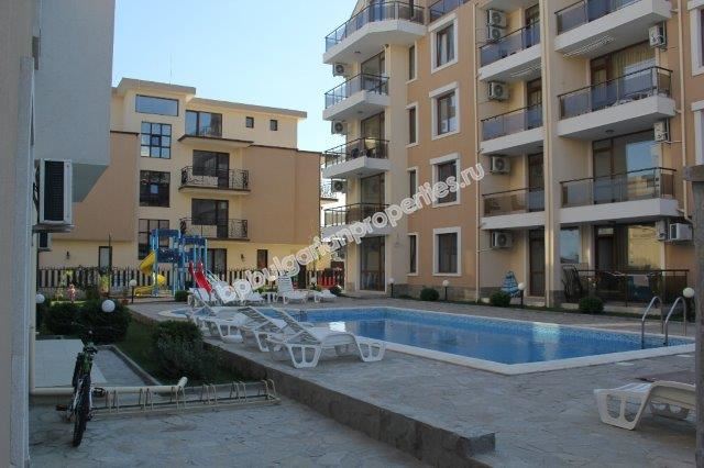 One-bedroom apartment for rent in the complex 