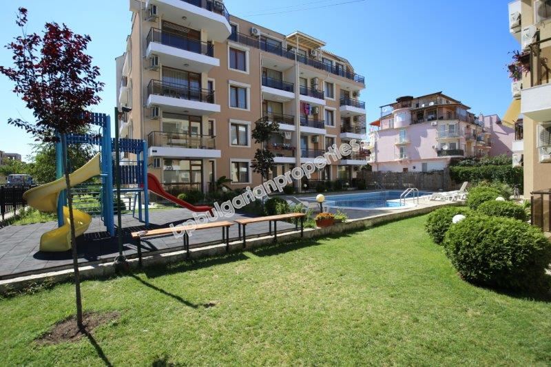 One-bedroom apartment for rent in the complex 