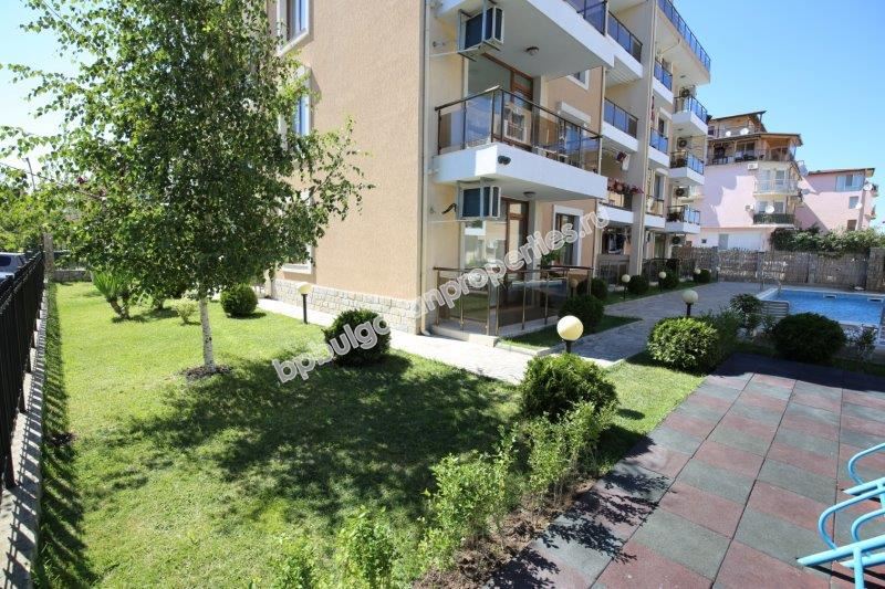 One-bedroom apartment for rent in the complex 