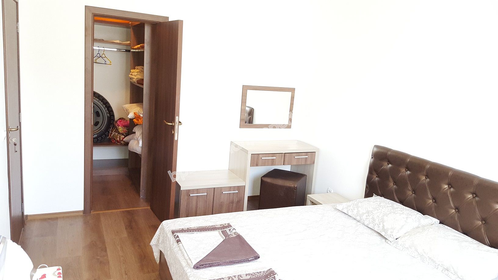 One-bedroom apartment for rent in the complex 